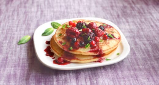 Pancakes aux mûres, framboises et groseilles - 3207
